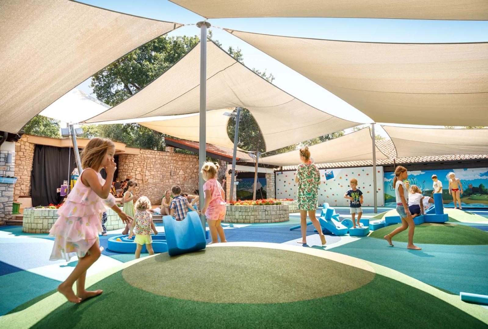 Aminess Planet Camping Maravea Resort - Pitches Novigrad Istria エクステリア 写真
