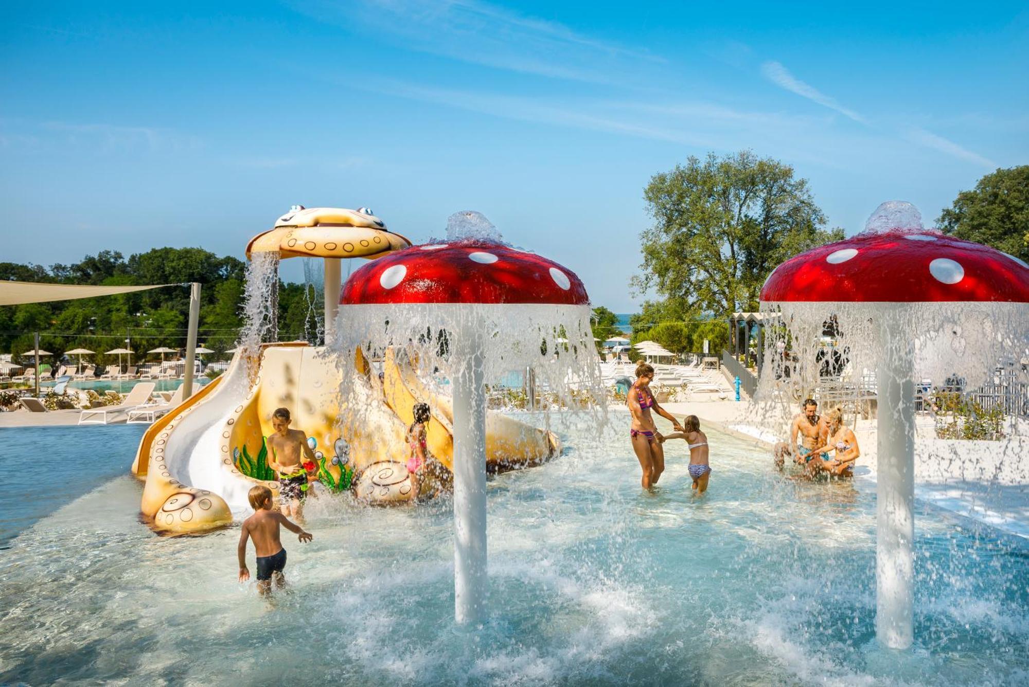 Aminess Planet Camping Maravea Resort - Pitches Novigrad Istria エクステリア 写真