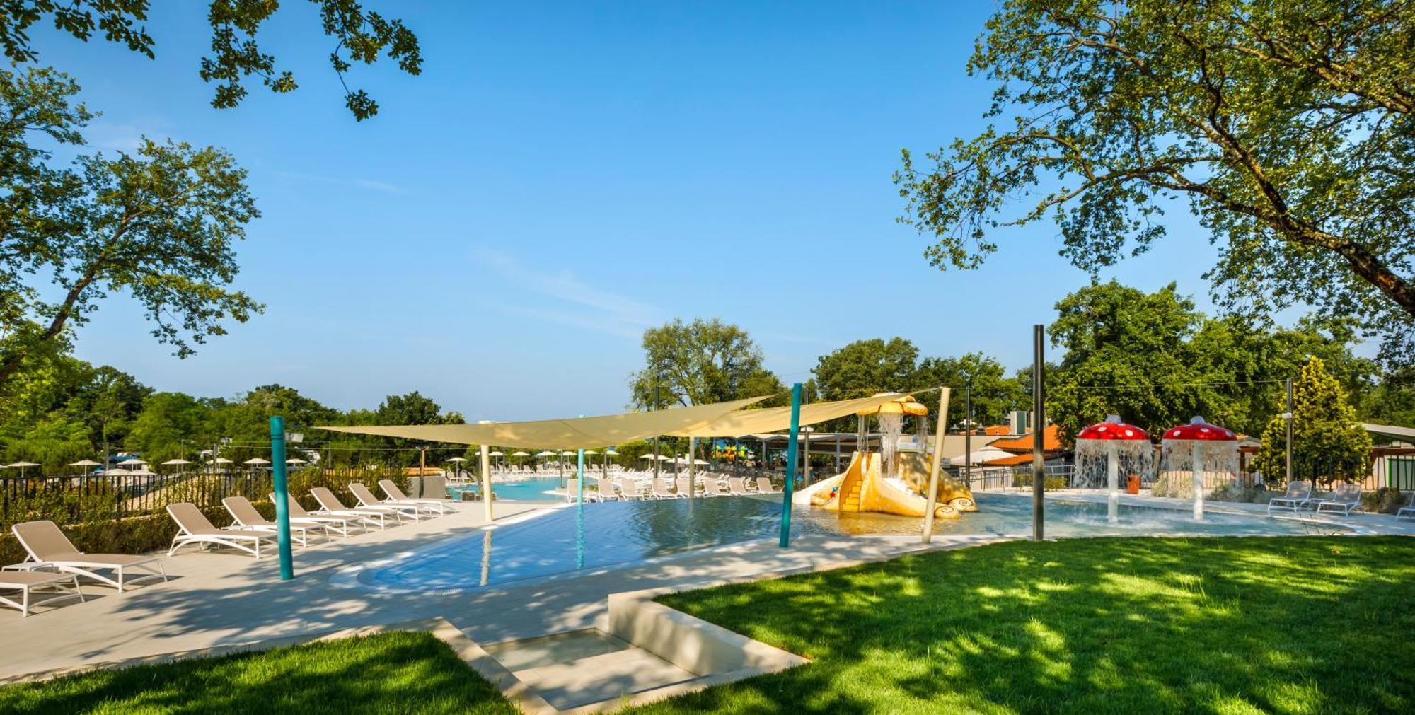 Aminess Planet Camping Maravea Resort - Pitches Novigrad Istria エクステリア 写真